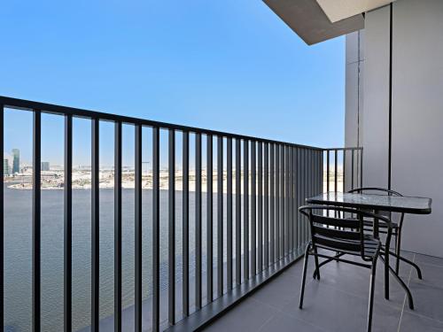 Spectacular Beach View 2BDR In Creek Harbour - image 14