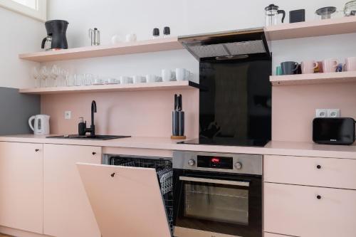 Ilma Suite - 2BR Apartment - Main Square 2