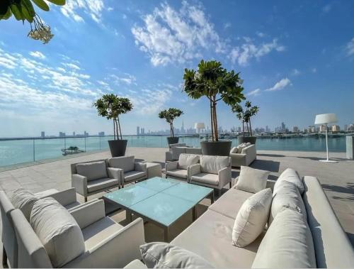 Elegant Luxury Apartment with Stunning Lake Views in Dubai Creek Harbour By AYA Boutique in Dubai Festival City