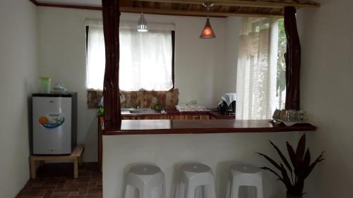 Pub/salon, Mirians Place Drake in Drake Bay