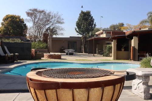 Piscina, Bosveld In Die Stad 2 Guesthouse in Alberton