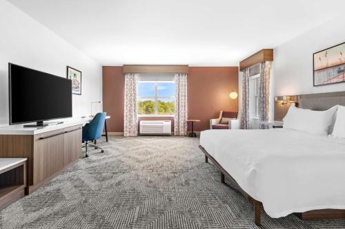 Hilton Garden Inn Suffolk Riverfront - image 10