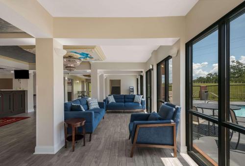 Econo Lodge Inn & Suites in Diamondhead, USA