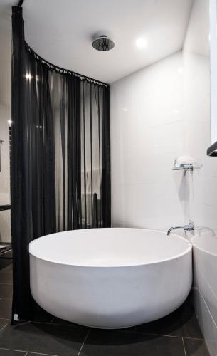 Hotel Woolstore 1888, Sydney - Handwritten Collection