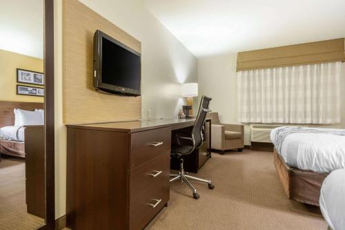 Sleep Inn & Suites Grand Forks Alerus Center - image 10