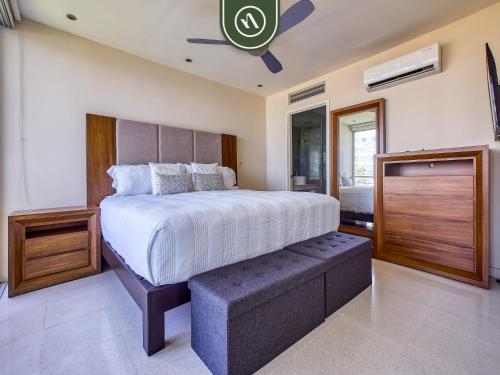 Oceanview 2 BR Condo - Beachclub - Pool - Ocean in Bucerías, Mexico