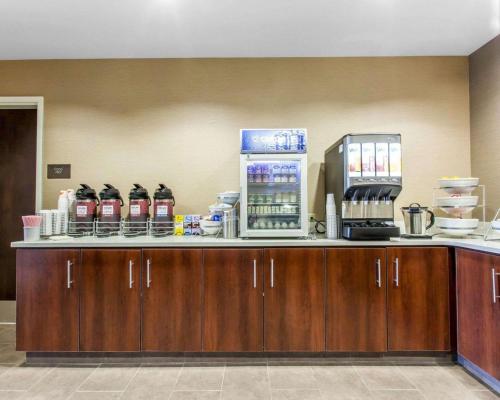 Comfort Suites-Youngstown North - image 14