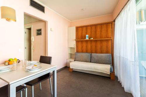 Royal Luxembourg AP4397 By Riviera Holiday Homes - image 4
