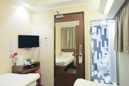 room detail thumbnail 1