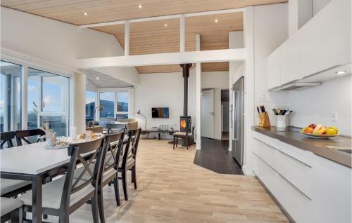 Kitchen, Holiday Home Klitbakkevej in Hjorring
