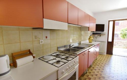 Wohnung in der Nähe des Strandes Basanija Wohnung in der Nähe des Strandes Basanija