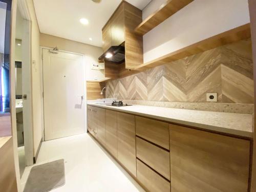 Cozy and Comfort Stay Studio Sentraland Semarang Apartment By Travelio - image 5