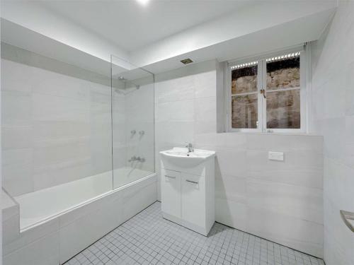 Millers Point Waterview Room Type - Queen Room with Shared Bathroom