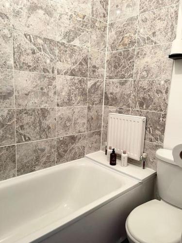 Crescent Apartment - Two bedroom - image 13