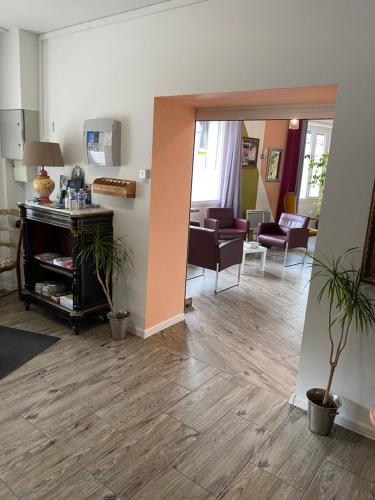 Hôtel Le Saint Amand - image 3