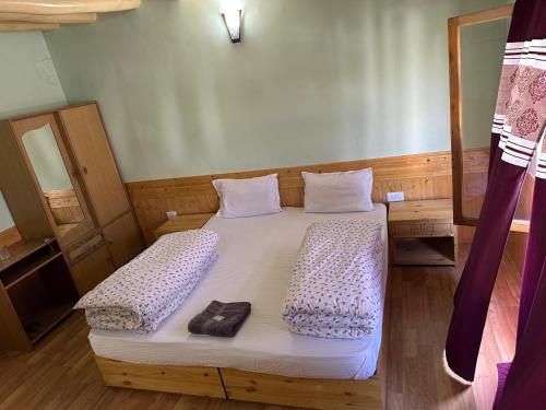 Double Room with Mountain View image 4