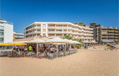 Three-Bedroom Apartment in Tossa de Mar - image 5