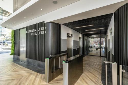 One Thibault Hotel | Sea-View Studio • Pool • Gym - image 14