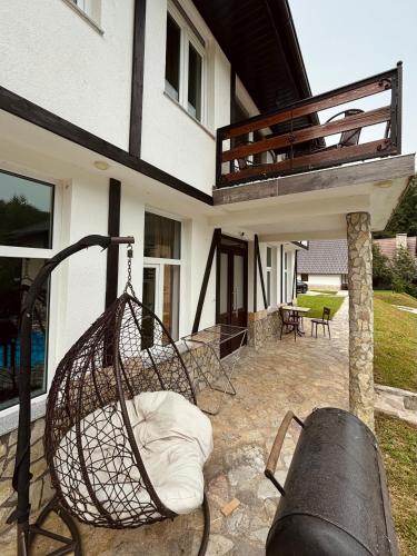Lovely Apartment Near River Una / Fatima 1