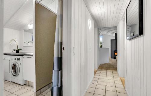 Bathroom, 3 Bedroom Cozy Home In Jerup in Jerup