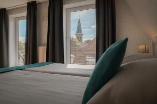 2 twin beds