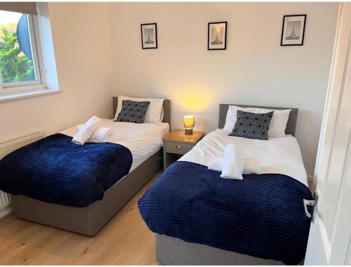 Hive Stays sleeps 3 Free Parking Wifi Smart Tv gîte à louer Rothwell