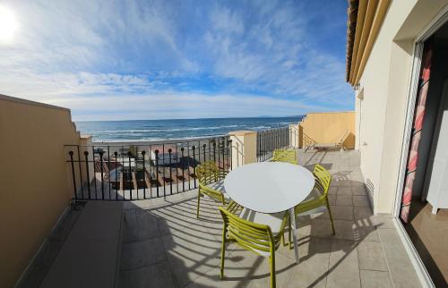 Euromar Beachfront & parking