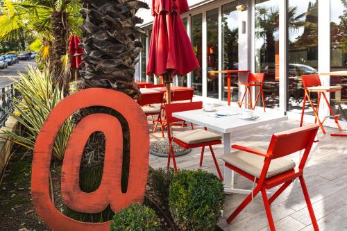 ห้องอาหาร, Hostel Link in ลอฟราน