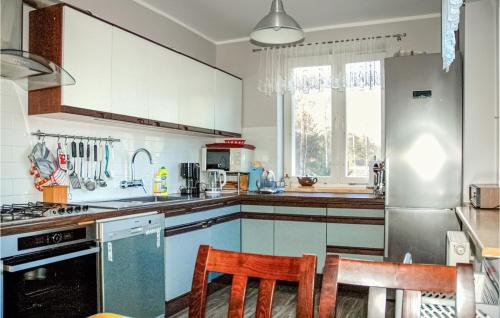 Konyha, Nice Home In Dziemiany With Wifi in Waglikowice
