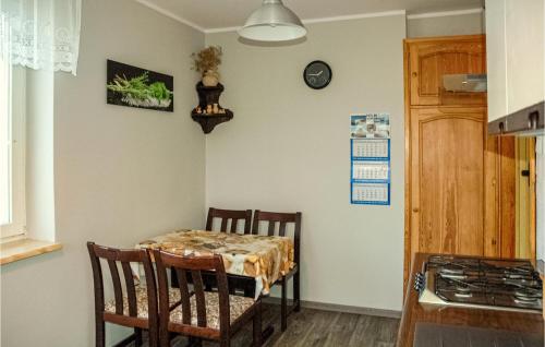 Konyha, Nice Home In Dziemiany With Wifi in Waglikowice