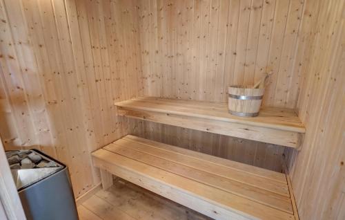 Bathroom, Holiday Home Skansegardsvej in Hals