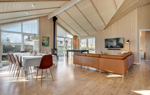  Schönes Haus In Storvorde Mit Sauna in Egense