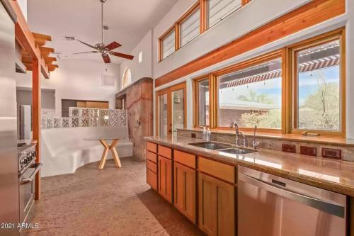 Adventure and Serenity in Litchfield Park Sleeps 8 in 古德伊爾