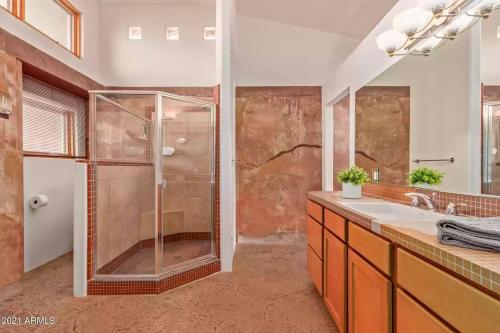 Adventure and Serenity in Litchfield Park Sleeps 8 in 古德伊爾