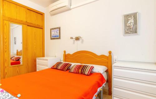 One-Bedroom Apartment image 7