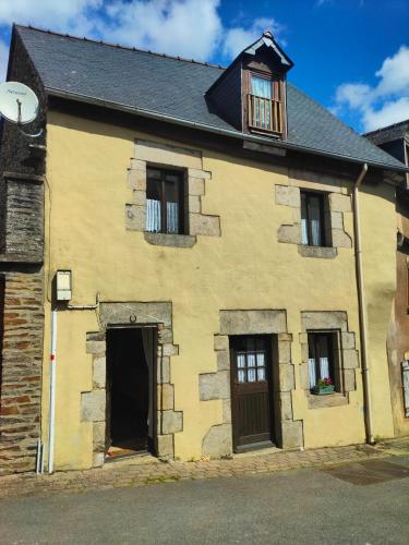 Maison Josselin proche château