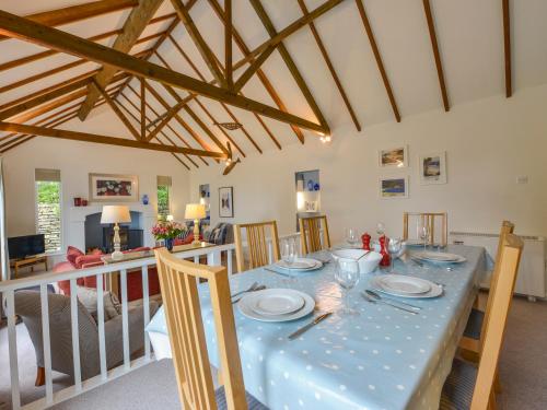 Little Barn Cottage - main image