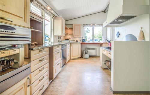 Kitchen, Three-Bedroom Holiday Home In Hemmet in Hemmet