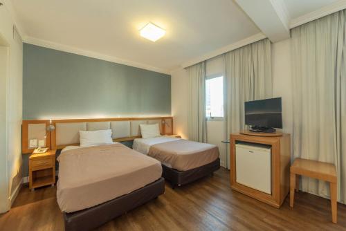 Oscar Freire Prime Suites 4 hóspedes Metrô WI FI, São Paulo