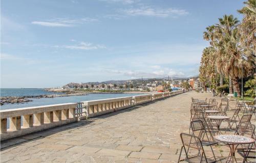 Nice home in Imperia w/ WiFi and 2 Bedrooms - image 9