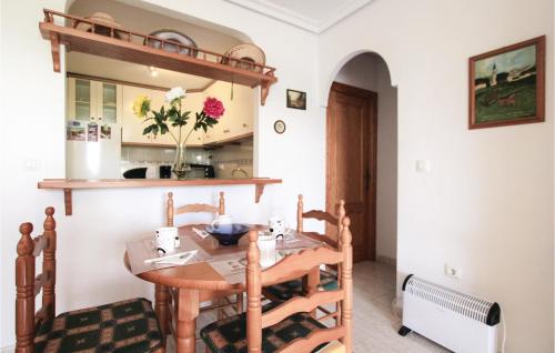 Two-Bedroom Apartment in Torrevieja-La Mata - image 6