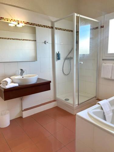 Brit Hotel Opal Centre Port - image 7