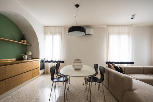 San Domenico Apartment with Garden View R&R - image 7