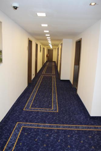 Grand Hotel Empire - image 2