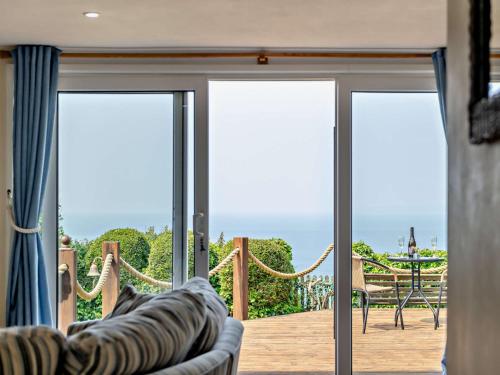 設施, 1 Bed in Whitsand Bay 37261 in 聖約翰