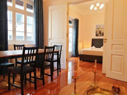 Elegant Apartment In Parliament Square