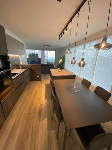 Penthouse Golden Lux