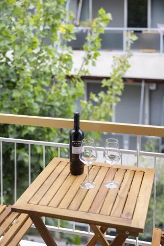 SpyrouTrikoupi36-Cozy 1BDR Apartment near Archaeol - image 2