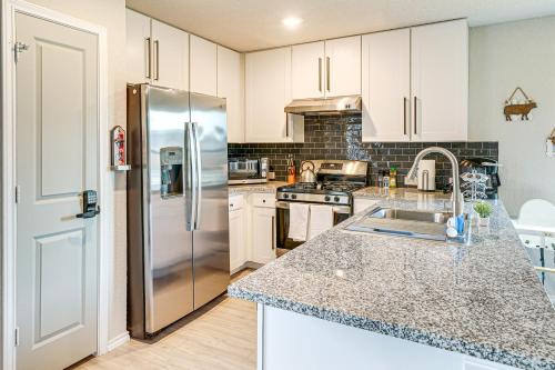 Spacious San Antonio Home about 10 Mi to Downtown! in San Antonio, USA