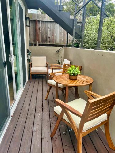 Three-Bedroom Apartment image 9